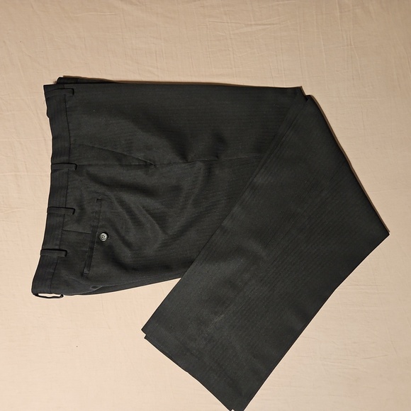 (Blk) VanHeusen Dress Pants - Picture 2 of 2